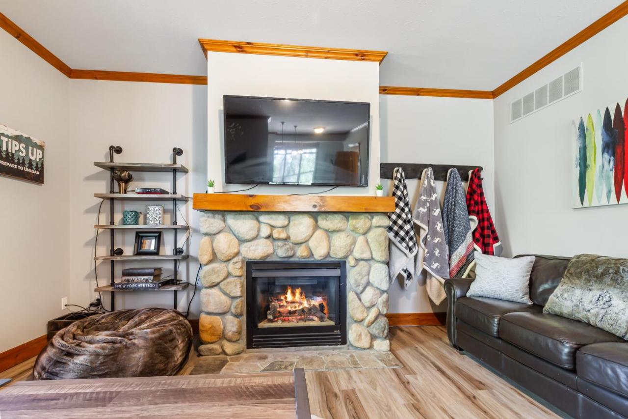 Blue Mountain 3 Bedroom Dream Chalet 81590 Колингууд Екстериор снимка